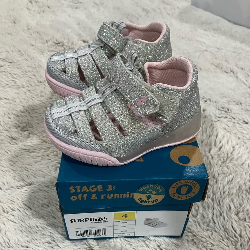 Toddler light up sandals BNWT